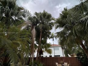 5926 NW 110th Ct, Doral FL 33178