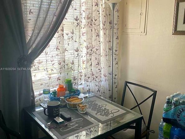 18900 NE 14th Ave D205, Miami FL 33179