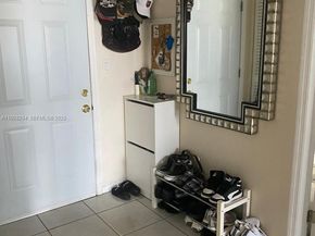 18900 NE 14th Ave D205, Miami FL 33179