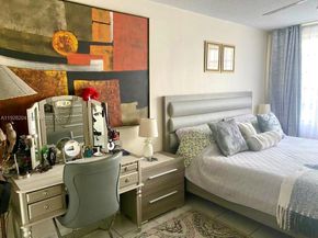 18900 NE 14th Ave D205, Miami FL 33179