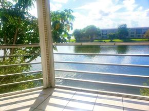 18900 NE 14th Ave D205, Miami FL 33179