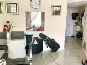 18900 NE 14th Ave D205, Miami FL 33179