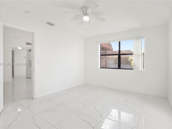 6580 W 27th Ct 5821, Hialeah FL 33016