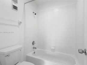 6580 W 27th Ct 5821, Hialeah FL 33016