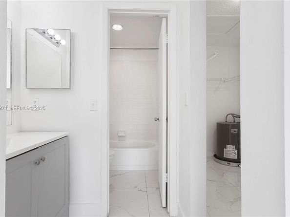 6580 W 27th Ct 5821, Hialeah FL 33016