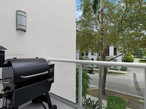 315 NE 7 St 315, Fort Lauderdale FL 33304