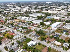 968 W 9th St, Riviera Beach FL 33404