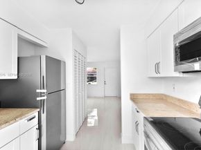 968 W 9th St, Riviera Beach FL 33404