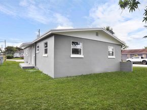 968 W 9th St, Riviera Beach FL 33404