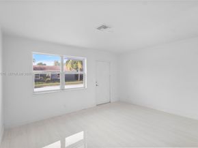 968 W 9th St, Riviera Beach FL 33404