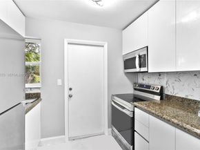 968 W 9th St, Riviera Beach FL 33404