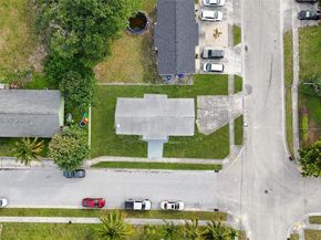 968 W 9th St, Riviera Beach FL 33404