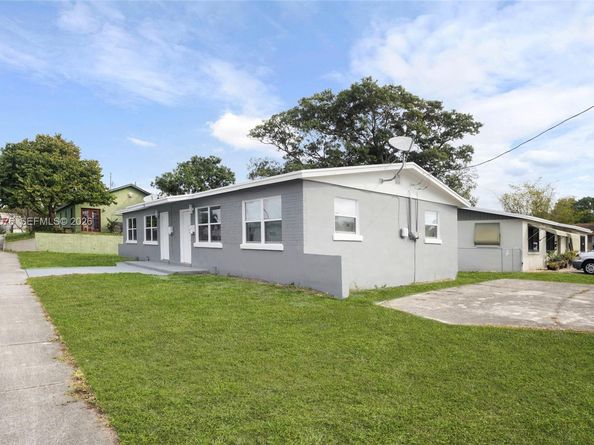 968 W 9th St, Riviera Beach FL 33404