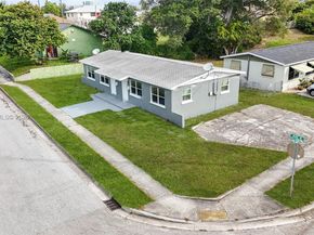 968 W 9th St, Riviera Beach FL 33404
