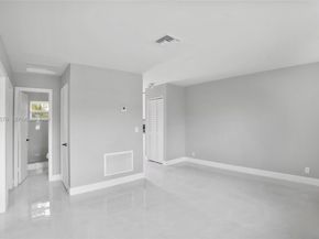 968 W 9th St, Riviera Beach FL 33404