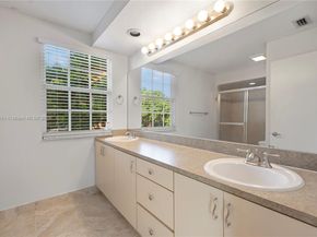 11066 Long Boat Dr, Cooper City FL 33026