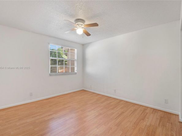 11066 Long Boat Dr, Cooper City FL 33026