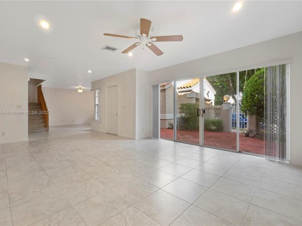 11066 Long Boat Dr, Cooper City FL 33026