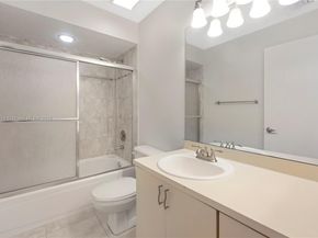 11066 Long Boat Dr, Cooper City FL 33026