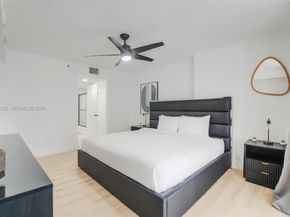 1200 Brickell Bay Dr 1907, Miami FL 33131