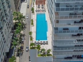 1200 Brickell Bay Dr 1907, Miami FL 33131