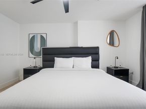 1200 Brickell Bay Dr 1907, Miami FL 33131