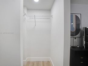 1200 Brickell Bay Dr 1907, Miami FL 33131