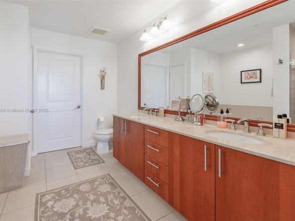 1945 S Ocean Dr 1909, Hallandale Beach FL 33009