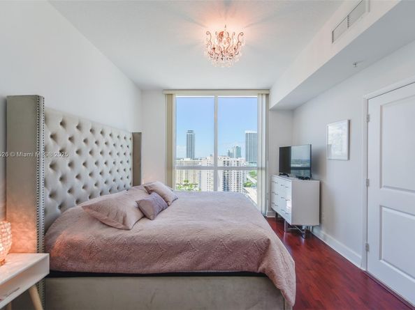 1945 S Ocean Dr 1909, Hallandale Beach FL 33009