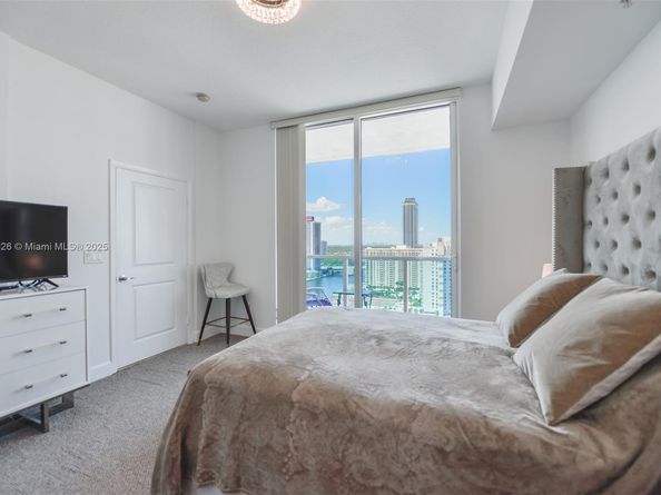 1945 S Ocean Dr 1909, Hallandale Beach FL 33009