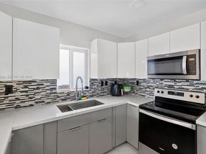 231 NW 44th St, Miami FL 33127