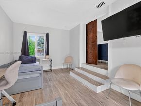 231 NW 44th St, Miami FL 33127