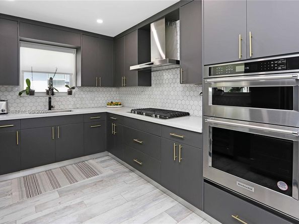 1611 Madison St, Hollywood FL 33020