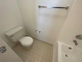 9846 Nob Hill Ln 9846, Sunrise FL 33351