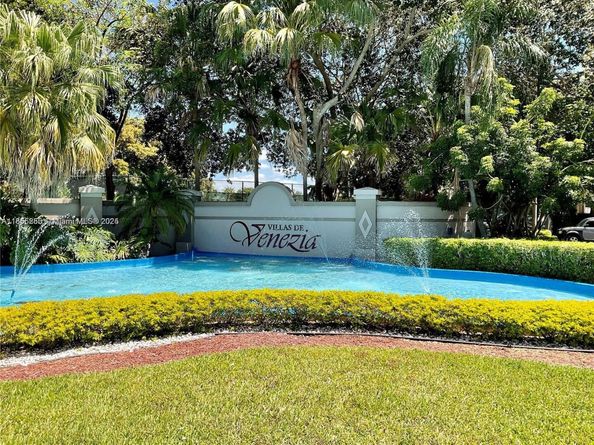 9846 Nob Hill Ln 9846, Sunrise FL 33351