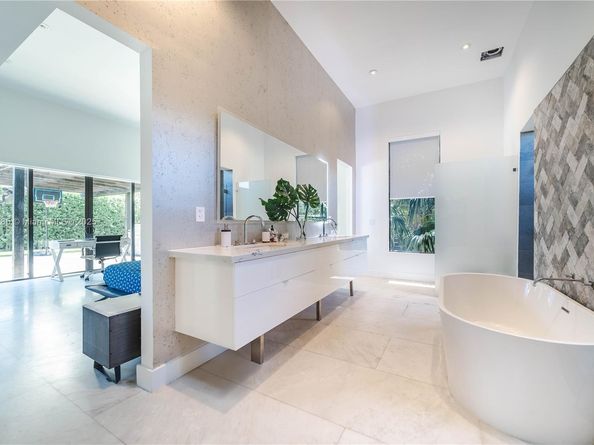 766 NE 96th St, Miami Shores FL 33138