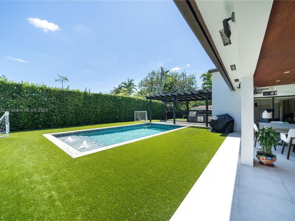 766 NE 96th St, Miami Shores FL 33138