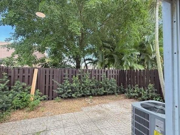 Undisclosed Address #A11838657, Davie FL 33324