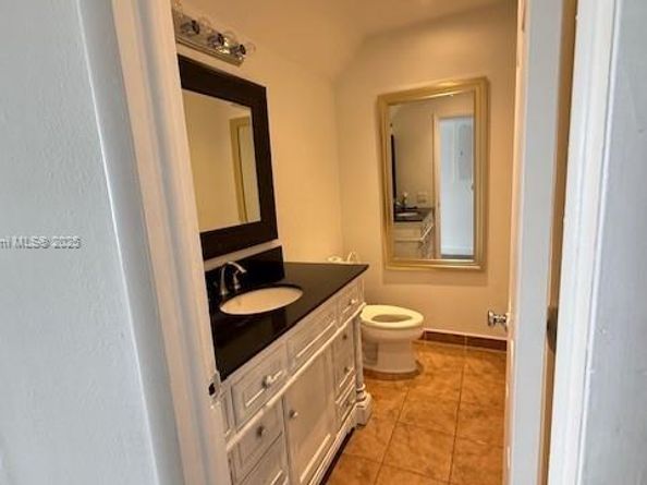 Undisclosed Address #A11838657, Davie FL 33324