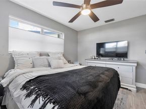 8831 NW 11th St, Pembroke Pines FL 33024