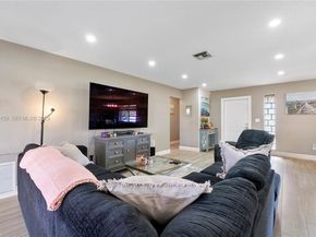 8831 NW 11th St, Pembroke Pines FL 33024