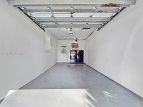 8831 NW 11th St, Pembroke Pines FL 33024