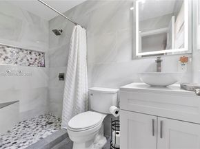 8831 NW 11th St, Pembroke Pines FL 33024