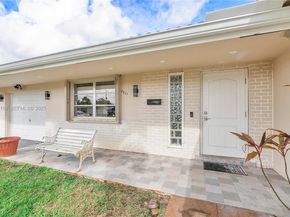 8831 NW 11th St, Pembroke Pines FL 33024