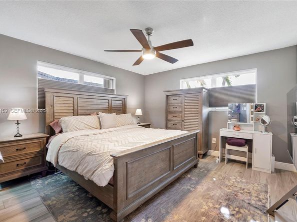 8831 NW 11th St, Pembroke Pines FL 33024