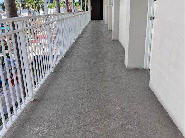 1300 Lincoln Rd D304, Miami Beach FL 33139