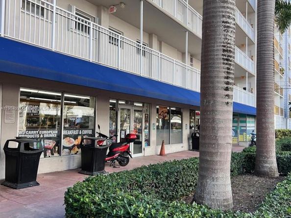 1300 Lincoln Rd D304, Miami Beach FL 33139