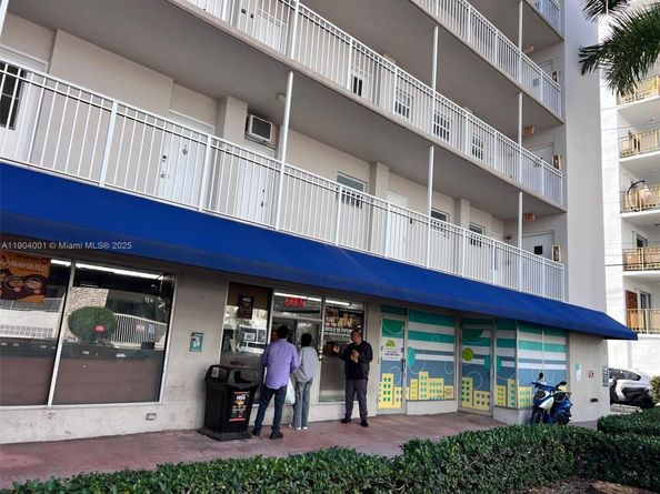 1300 Lincoln Rd D304, Miami Beach FL 33139