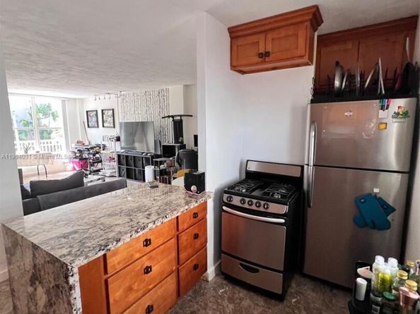 1300 Lincoln Rd D304, Miami Beach FL 33139