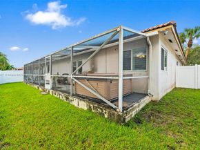 16898 Crestview Ln, Weston FL 33326